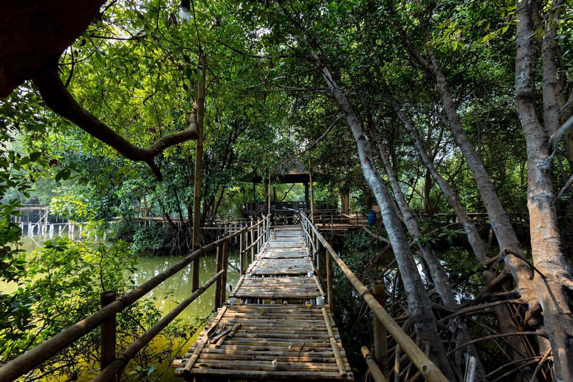 RedDoorz Resort @ Taman Wisata Mangrove Jakarta Buitenkant foto
