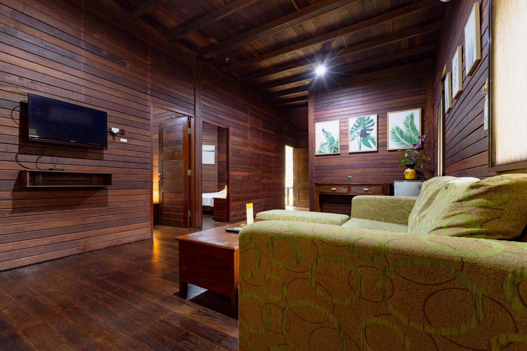RedDoorz Resort @ Taman Wisata Mangrove Jakarta Buitenkant foto