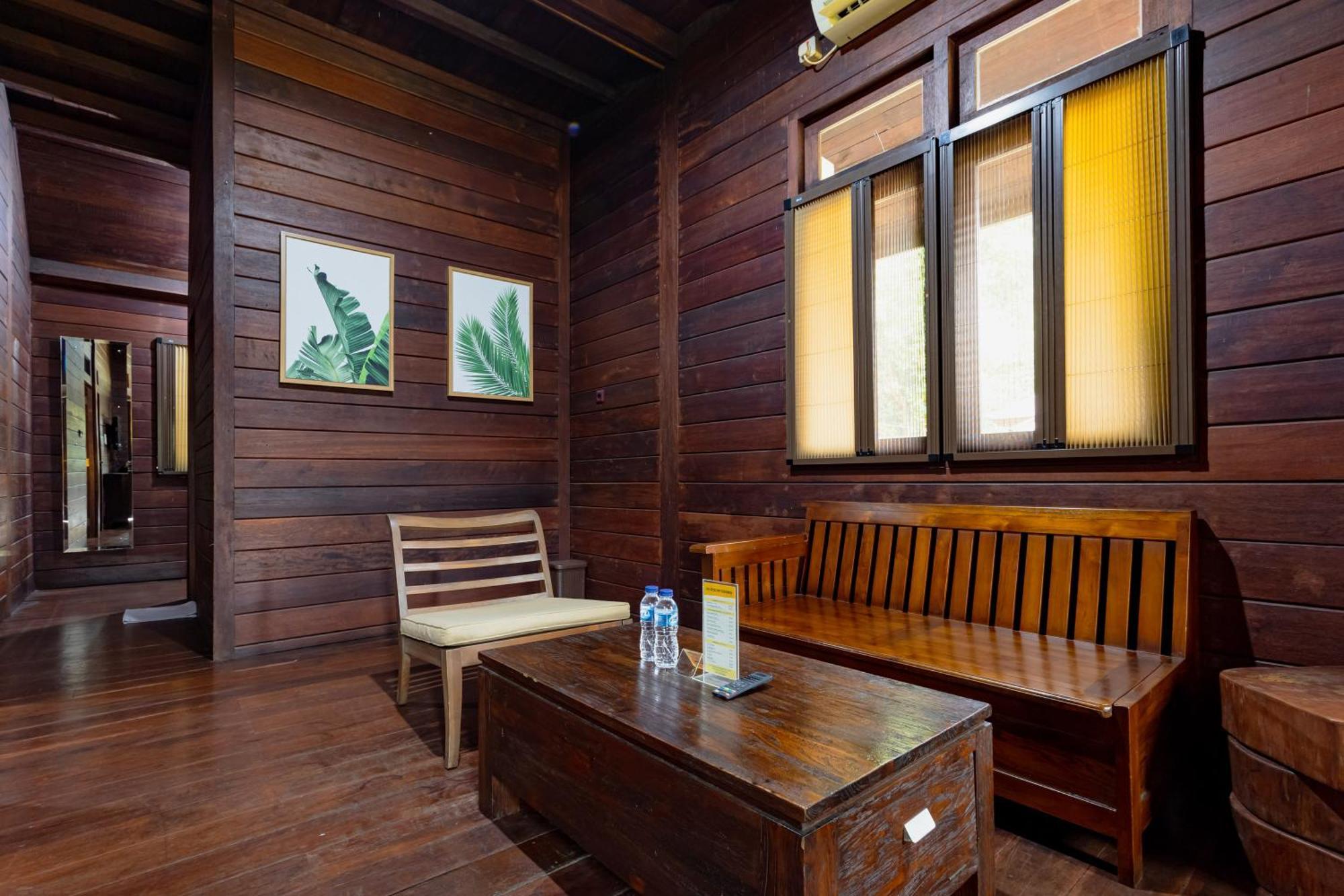 RedDoorz Resort @ Taman Wisata Mangrove Jakarta Buitenkant foto