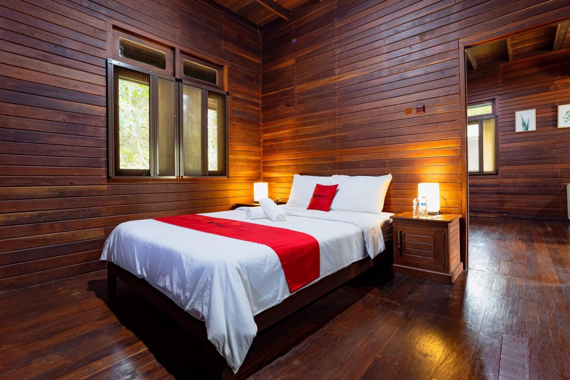 RedDoorz Resort @ Taman Wisata Mangrove Jakarta Buitenkant foto